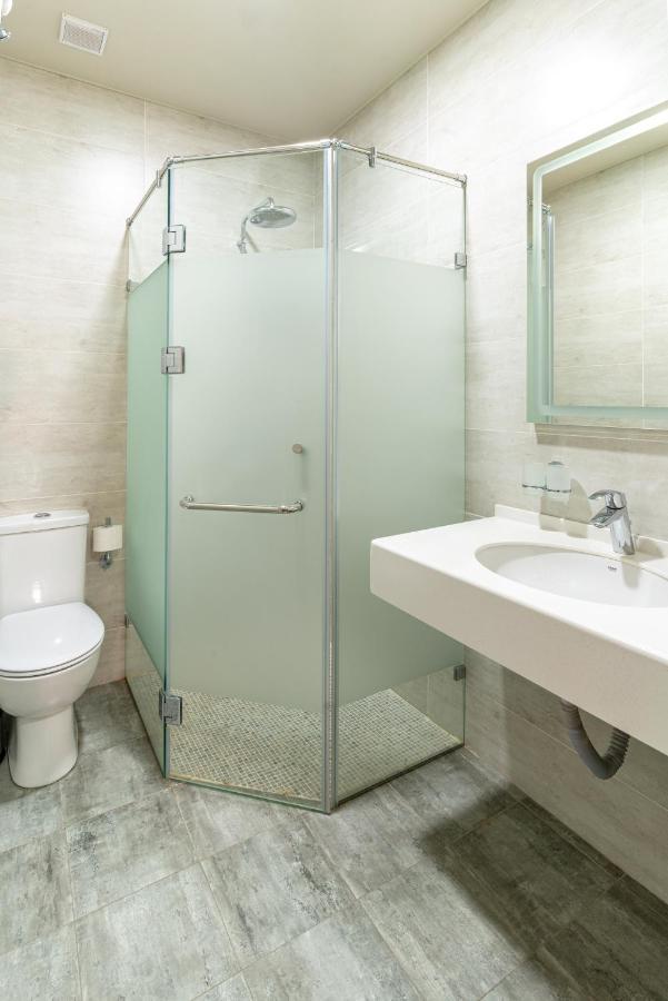 Navruz Hotel Tashkent Ngoại thất bức ảnh