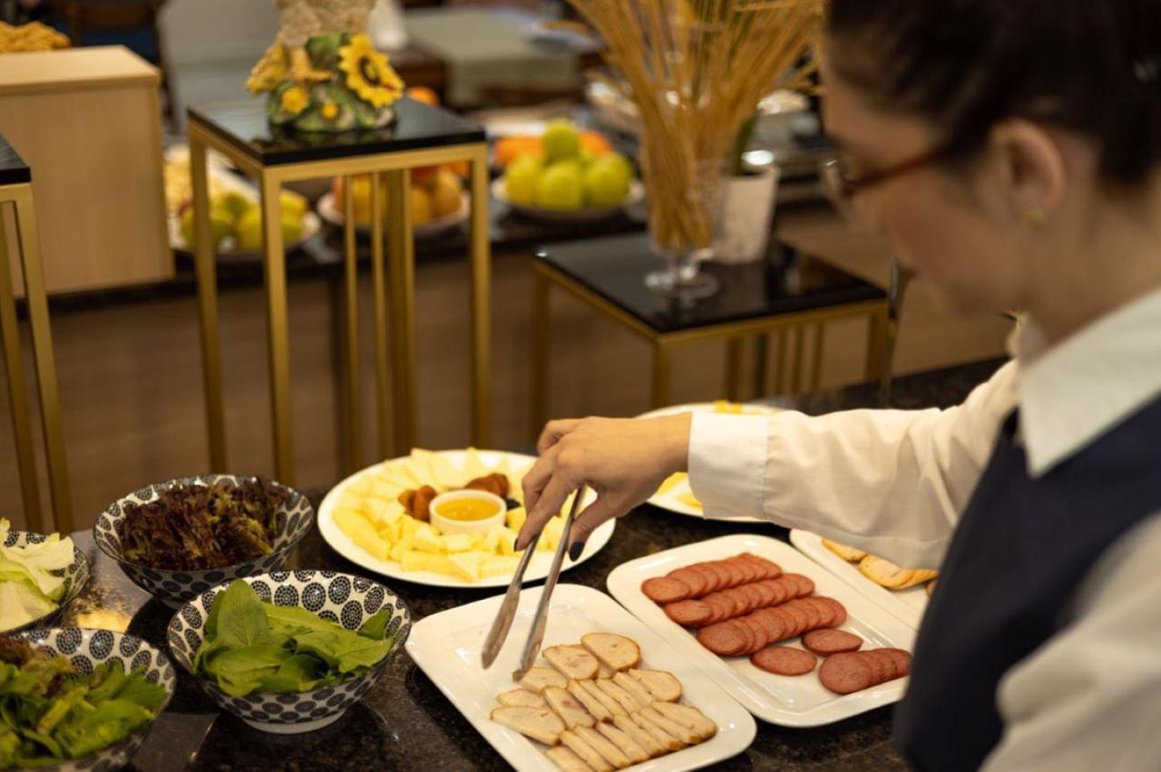 Navruz Hotel Tashkent Ngoại thất bức ảnh