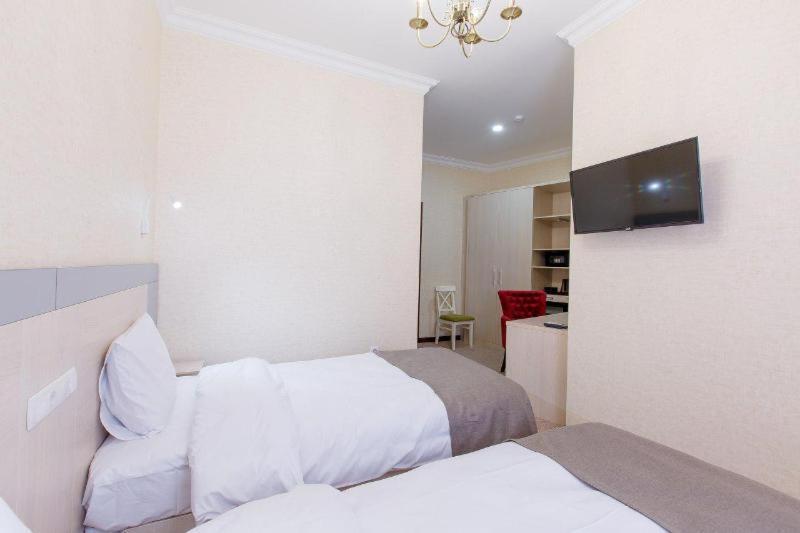 Navruz Hotel Tashkent Phòng bức ảnh