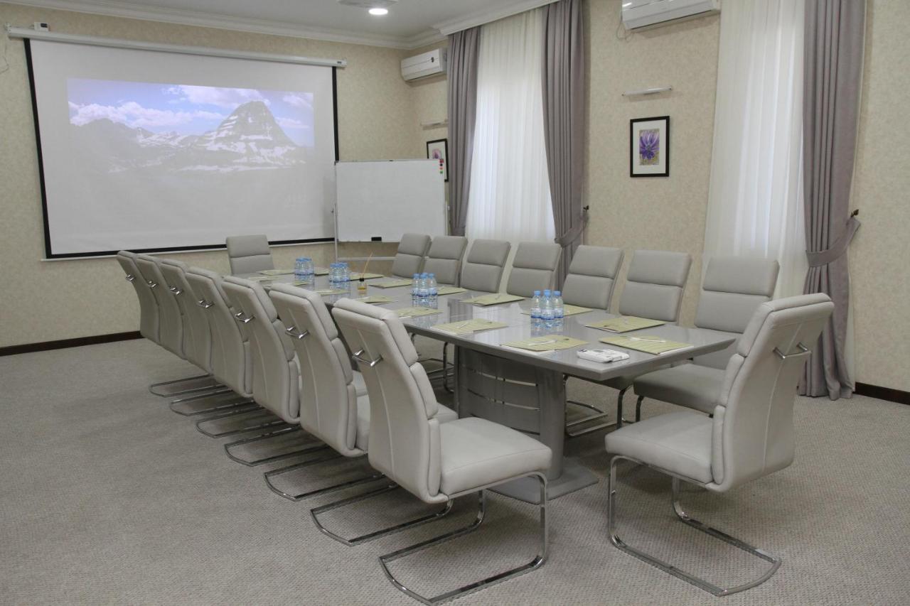 Navruz Hotel Tashkent Ngoại thất bức ảnh